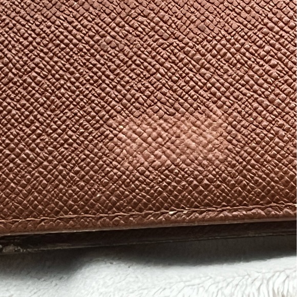 Authentic Vintage Louis Vuitton Bi-Fold Wallet - Picture 15 of 15